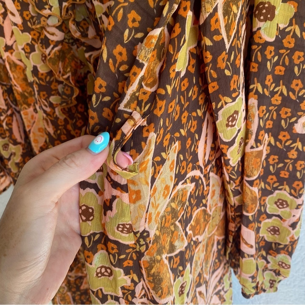 The Brunatti V-Neck Ruffle Dress in Apricot Floral - Picture 8 of 13